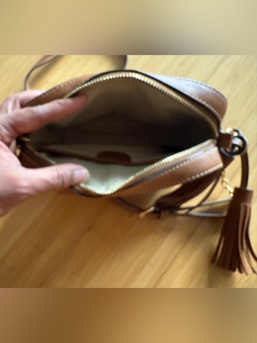 Tory Burch Woven Crossbody in Lavender, White & Brown Logo - Picture 4 of 4